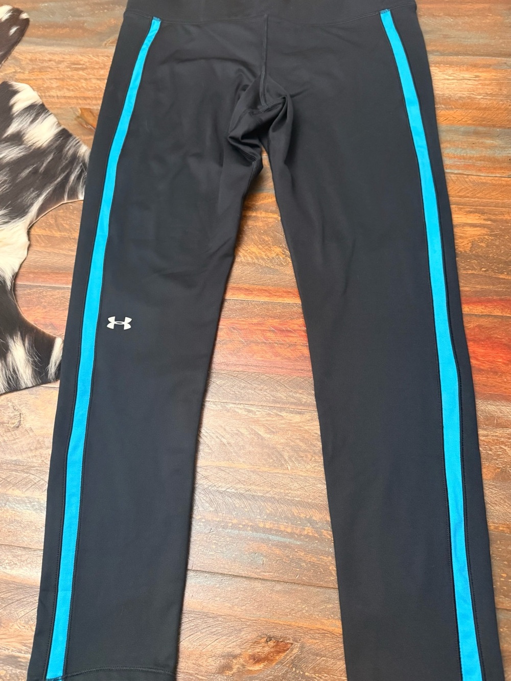 Under Armour Women’s  Black Running leggings  with blue Side Stripes